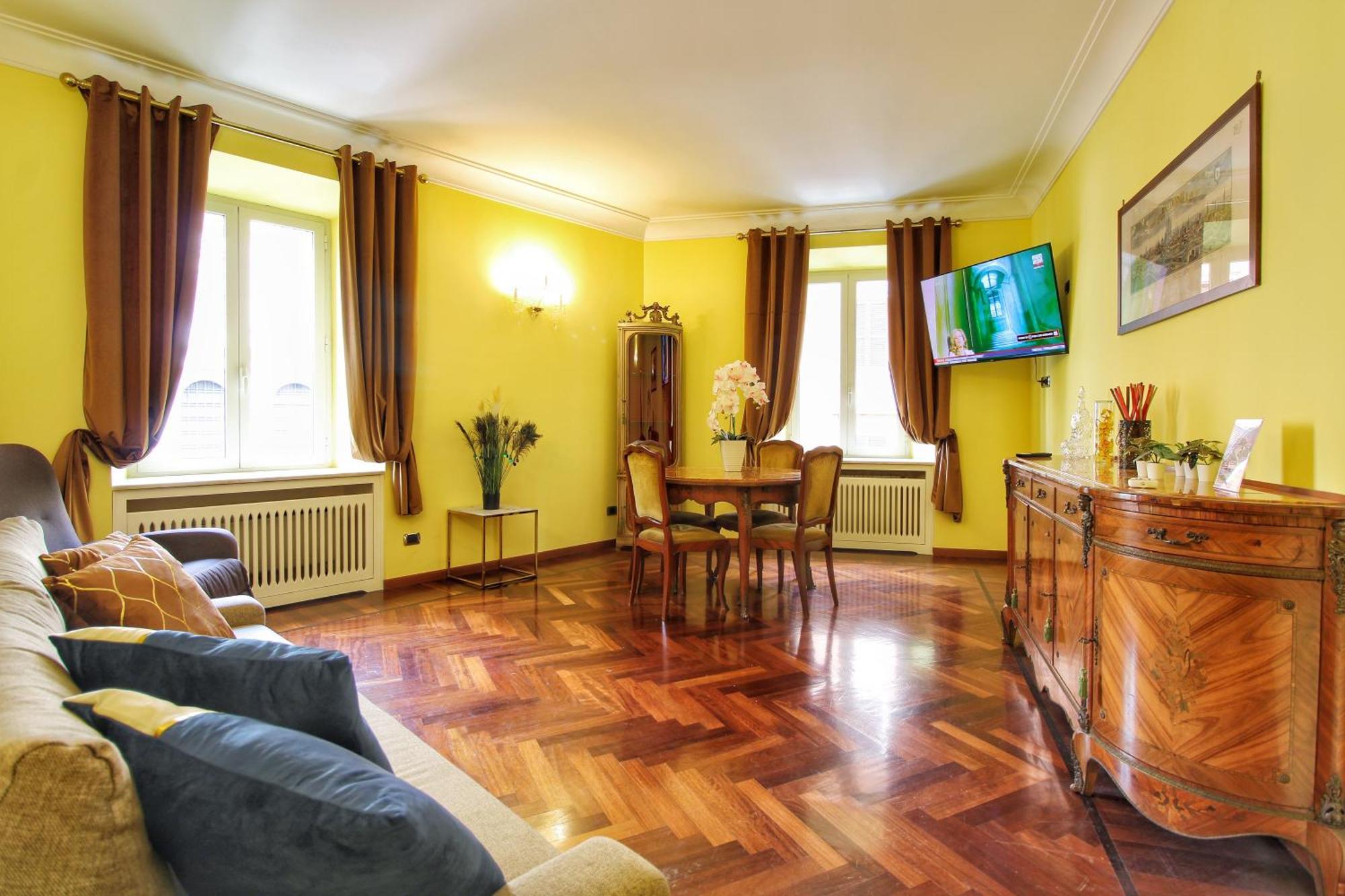 Large And Charming Apartment In Trastevere By Yourhost, Rome